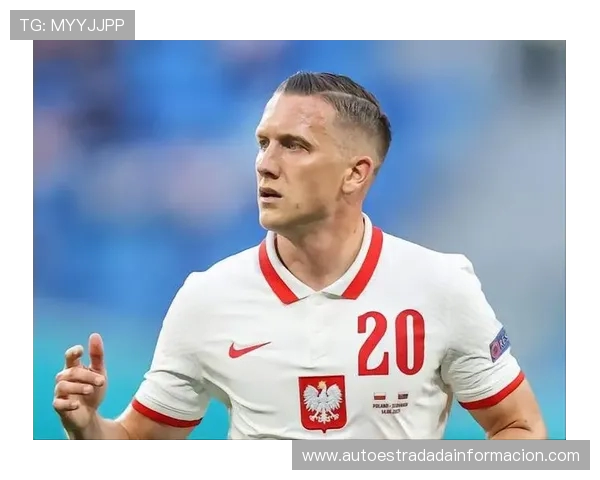 莱万称泽林斯基助攻完美 进球献给妻子生日礼物 莱万称泽林斯基助攻完美 进球献给妻子生日礼物