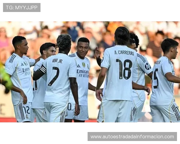 阿诺德亮相皇马训练营或将入选对阵尤文大名单