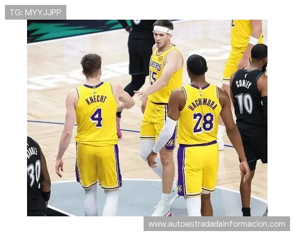 原创东契奇与里夫斯获两万湖人球迷MVP欢呼,詹姆斯罚球无人声尴尬场面引热议 原创东契奇与里夫斯获两万湖人球迷MVP欢呼,詹姆斯罚球无人声尴尬场面引热议